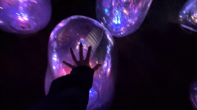 Video Reference: Purple, Light, Lighting, Gesture, Violet, Entertainment, Gas, Magenta, Electric blue, Visual effect lighting