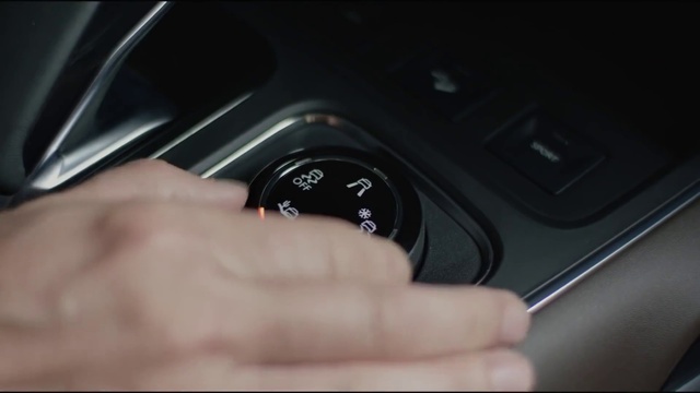 Video Reference: Car, Gear shift, Steering part, Steering wheel, Motor vehicle, Vehicle, Automotive design, Finger, Personal luxury car, Center console
