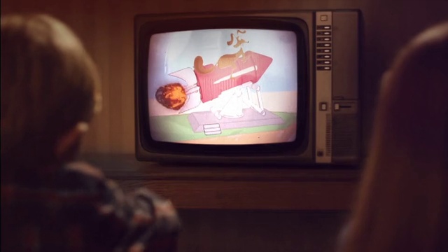 Video Reference: Display device, Gadget, Electronic device, Technology, Heat, Room, Television set, Multimedia, Event, Magenta