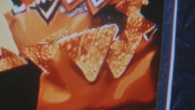 Video Reference: Outerwear, Jersey, Orange, Sleeve, Gesture, T-shirt, Finger, Font, Sportswear, Pattern