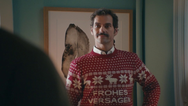 Video Reference: Shoulder, Sleeve, Beard, T-shirt, Facial hair, Fashion design, Fun, Event, Eyewear, Chest