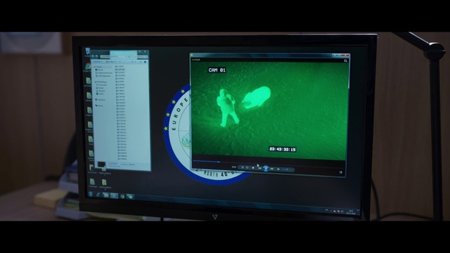 Video Reference: Computer, Output device, Personal computer, Peripheral, Gadget, Computer monitor accessory, Display device, Flat panel display, Desktop computer, Computer hardware