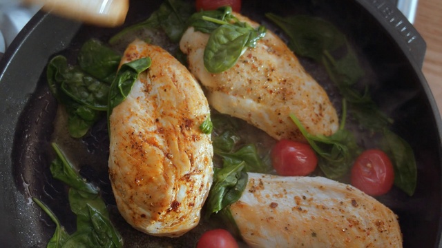 Video Reference: Food, Tableware, Ingredient, Condiment, Fines herbes, Recipe, Staple food, Leaf vegetable, Cuisine, Plate