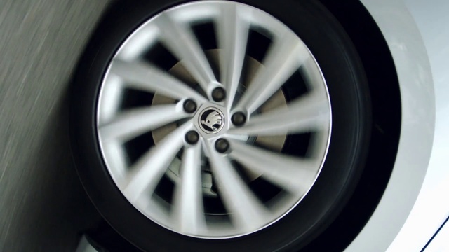 Video Reference: Tire, Wheel, Automotive tire, Vehicle, Tread, Hubcap, Synthetic rubber, Alloy wheel, Motor vehicle, Automotive design