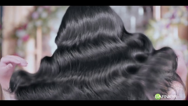 Video Reference: Head, Eyelash, Hat, Tints and shades, Font, Long hair, Fashion accessory, Fur, Monochrome photography, Eyewear