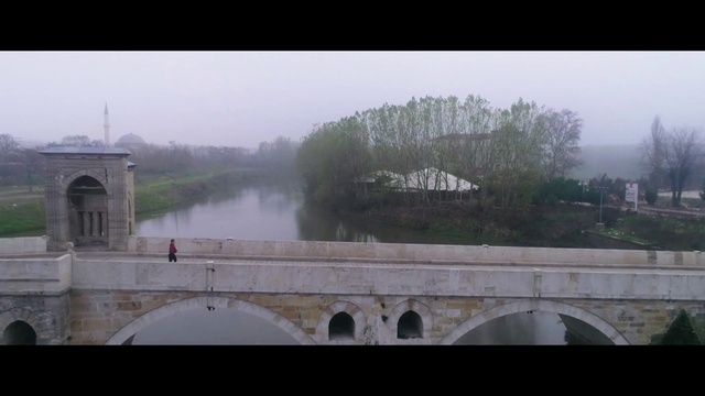 Video Reference: Sky, Water, Water resources, Nature, Body of water, Tree, Atmospheric phenomenon, Waterway, Landscape, Building