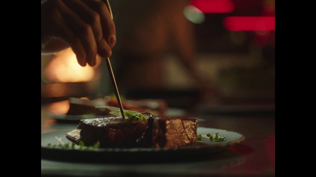 Video Reference: Food, Tableware, Plate, Cake, Ingredient, Recipe, Beef, Cuisine, Dish, Fast food