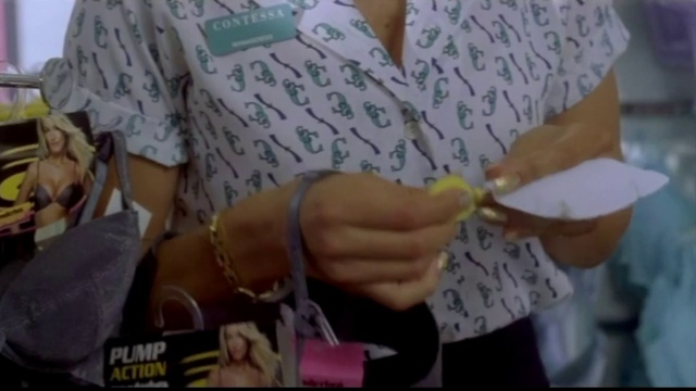 Video Reference: Hand, Textile, Sleeve, Organism, Gesture, Finger, Nail, Thumb, Street fashion, Wrist