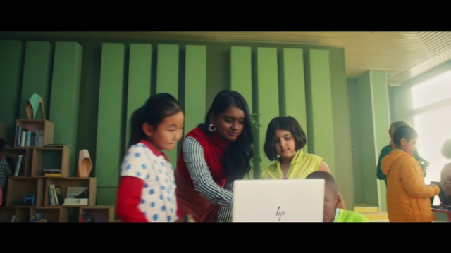 Video Reference: Laptop, Sharing, Computer, Event, T-shirt, Personal computer, Fun, Happy, Job, Conversation