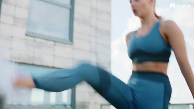Video Reference: Shoulder, Window, Active pants, Waist, Gesture, Knee, Thigh, Sportswear, Spandex, Street fashion