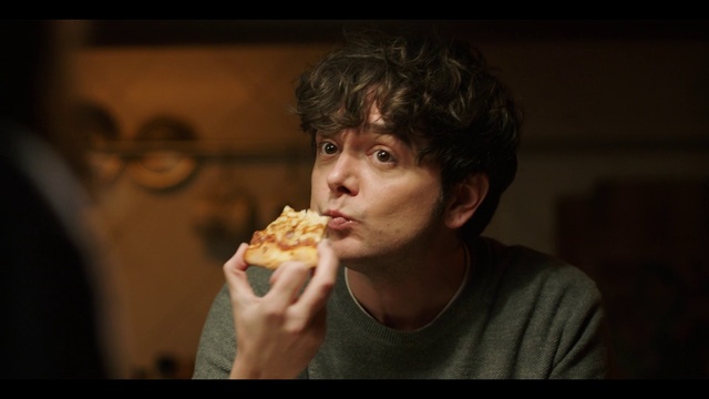 Video Reference: Food, Recipe, Food craving, Staple food, Gesture, Flash photography, Cuisine, Dish, Fast food, Biting