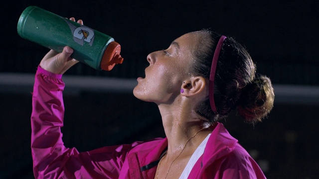 Video Reference: Bottle, Green, Purple, Drinkware, Plastic bottle, Flash photography, Pink, Red, Magenta, Drink