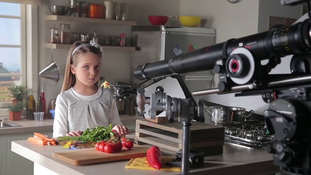 Video Reference: Tableware, Food, Kitchen, Natural foods, Countertop, Recipe, Kitchen appliance, Plum tomato, Cooking, Home appliance
