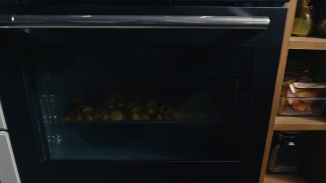 Video Reference: Kitchen appliance, Wood, Home appliance, Shelf, Gas, Major appliance, Microwave oven, Heat, Hardwood, Cooking