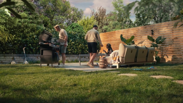 Video Reference: Plant, Tree, Sky, Shorts, Leisure, Woody plant, Landscape, Grass, Wood, Recreation