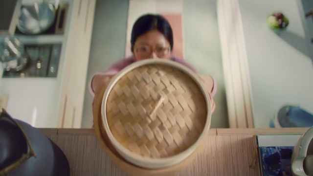 Video Reference: Wood, Cuisine, Dish, Hardwood, Recipe, Comfort, Happy, Room, Picture frame, Child