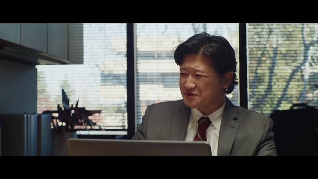 Video Reference: Suit, Blazer, Tie, White-collar worker, Spokesperson, Event, Official, Formal wear, Dress shirt, Job