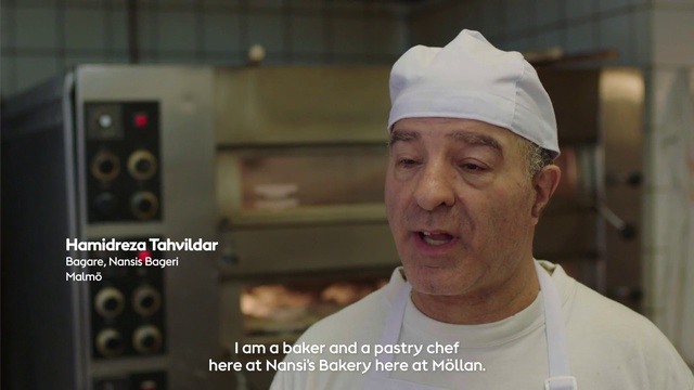 Video Reference: Chef, Gas, Cooking, Cook, Job, Service, Home appliance, Event, Chief cook, Uniform