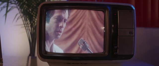 Video Reference: Gadget, Automotive exterior, Television set, Display device, Multimedia, Electronic device, Auto part, Technology, Tree, Wood