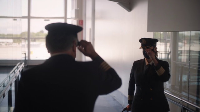 Video Reference: Coat, Gesture, Hat, Blazer, Formal wear, White-collar worker, Event, Overcoat, Sun hat, Suit