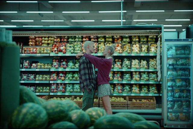 Video Reference: Shelf, Photograph, Green, Shelving, Plastic bottle, Convenience store, Customer, Retail, Whole food, Natural foods