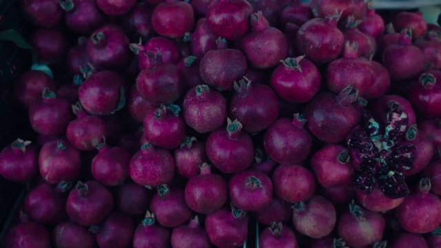 Video Reference: Food, Purple, Plant, Tree, Ingredient, Natural foods, Fruit, Magenta, Vegetable, Berry