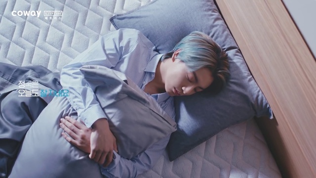 Video Reference: Comfort, Purple, Violet, Linens, Toddler, Wood, Grass, Tree, Child, Leisure