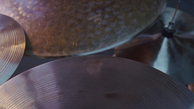 Video Reference: Cymbal, Musical instrument, Drum, Hat, Automotive tire, Gas, Circle, Idiophone, Automotive wheel system, Space