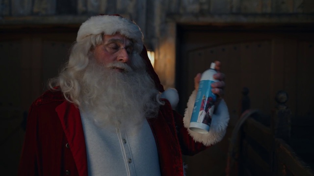 Video Reference: Beard, Sleeve, Facial hair, Moustache, Natural material, Event, Holiday, Christmas, Fur, Fun