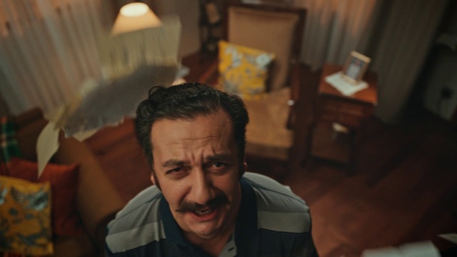 Video Reference: Forehead, Mouth, Comfort, Happy, Wrinkle, Fun, Event, Wood, Facial hair, Smile