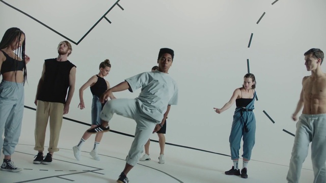 Video Reference: Shoulder, Shorts, Gesture, Entertainment, Performing arts, Elbow, Happy, Fun, Leisure, Recreation