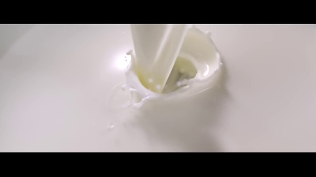 Video Reference: Liquid, Drinkware, Fluid, Petal, Cup, Font, Drink, Still life photography, Monochrome photography, Macro photography