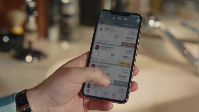 Video Reference: Watch, Hand, Mobile phone, Telephony, Telephone, Communication Device, Gesture, Finger, Gadget, Portable communications device