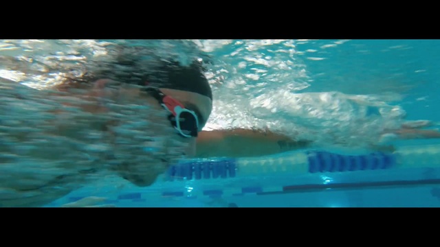 Video Reference: Water, Swimming pool, Swimmer, Underwater, Aqua, Recreation, Electric blue, Marine biology, Goggles, Leisure