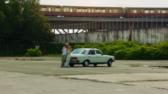 Video Reference: Tire, Car, Wheel, Plant, Vehicle, Window, Building, Motor vehicle, Tree, Asphalt