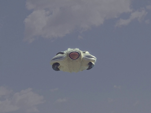 Video Reference: Cloud, Sky, Aerostat, Aircraft, Cumulus, Gas, Parachute, Wind, Circle, Air travel