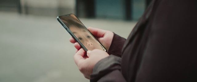 Video Reference: Hand, Mobile phone, Telephony, Gesture, Communication Device, Mobile device, Finger, Portable communications device, Telephone, Smartphone