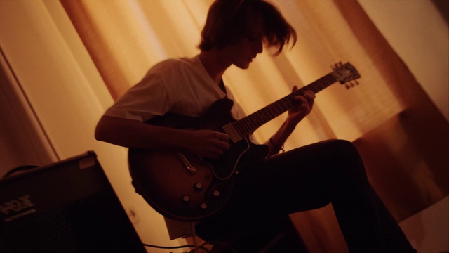 Video Reference: Musical instrument, Guitar, Musician, String instrument, String instrument, Musical instrument accessory, Plucked string instruments, Guitar accessory, String instrument accessory, Guitarist