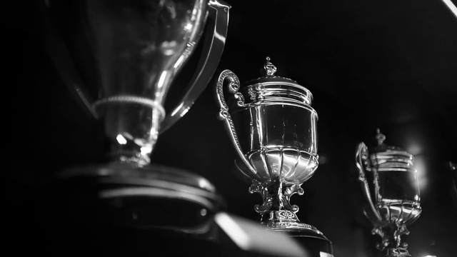 Video Reference: Drinkware, Automotive lighting, Stemware, Automotive design, Flash photography, Barware, Liquid, Headlamp, Motor vehicle, Glass