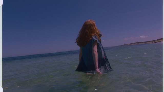 Video Reference: Water, Sky, Flash photography, Dress, Cloud, Beach, Happy, Recreation, Wind wave, Lake