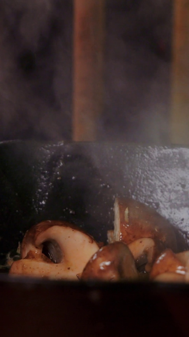 Video Reference: Bathing, Recipe, Flash photography, Gas, Dish, Wood, Cooking, Ingredient, Snout, Cuisine