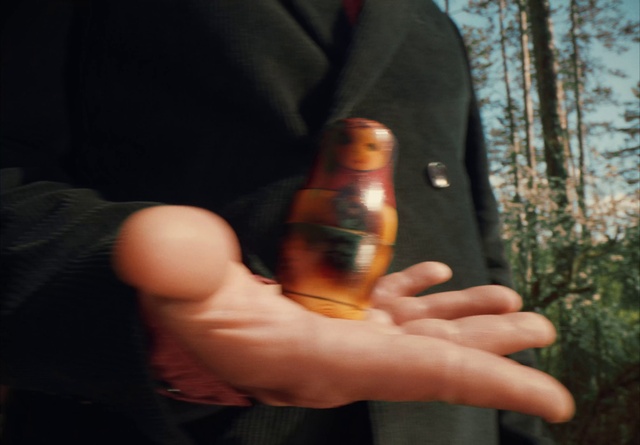 Video Reference: Drinkware, Plant, Beer, Tableware, Gesture, Finger, Bottle, Beer bottle, Glass bottle, Thumb