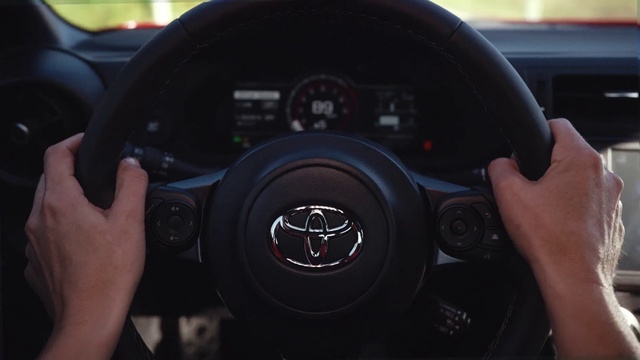 Video Reference: Car, Speedometer, Vehicle, Motor vehicle, Wheel, Automotive lighting, Steering part, Automotive design, Gauge, Steering wheel