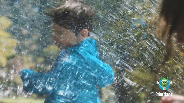 Video Reference: Water, Organism, Happy, Leisure, Fun, Freezing, Glass, Art, Electric blue, Close-up