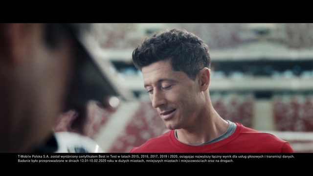 Video Reference: Forehead, Chin, Facial expression, Flash photography, Jaw, Neck, Smile, Happy, Street fashion, T-shirt