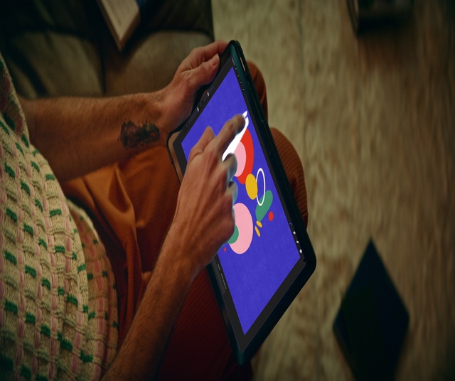 Video Reference: Hand, Gesture, Communication Device, Gadget, Finger, Tablet computer, Nail, Electric blue, Art, Wrist