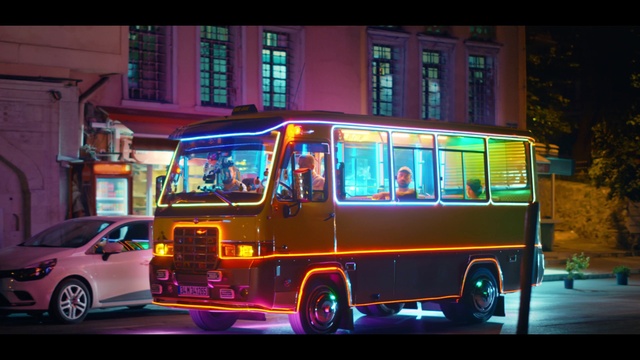 Video Reference: Wheel, Tire, Land vehicle, Car, Vehicle, Window, Automotive lighting, Motor vehicle, Light, Lighting