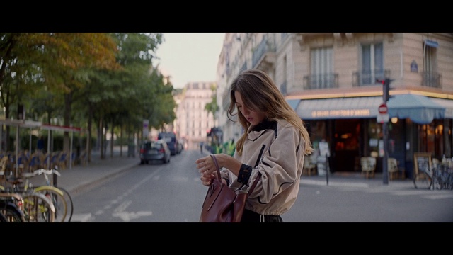 Video Reference: Building, Street fashion, Fashion, Infrastructure, Flash photography, Travel, Tree, Happy, Cool, Road