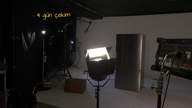 Video Reference: Tripod, Film studio, Camera accessory, Audio equipment, Microphone stand, Video camera light, Lamp, Space, Cameras & optics, Event