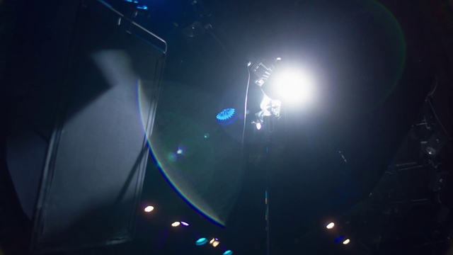 Video Reference: Atmosphere, Automotive lighting, Water, Entertainment, Performing arts, Astronomical object, Lens flare, Visual effect lighting, Gas, Electricity